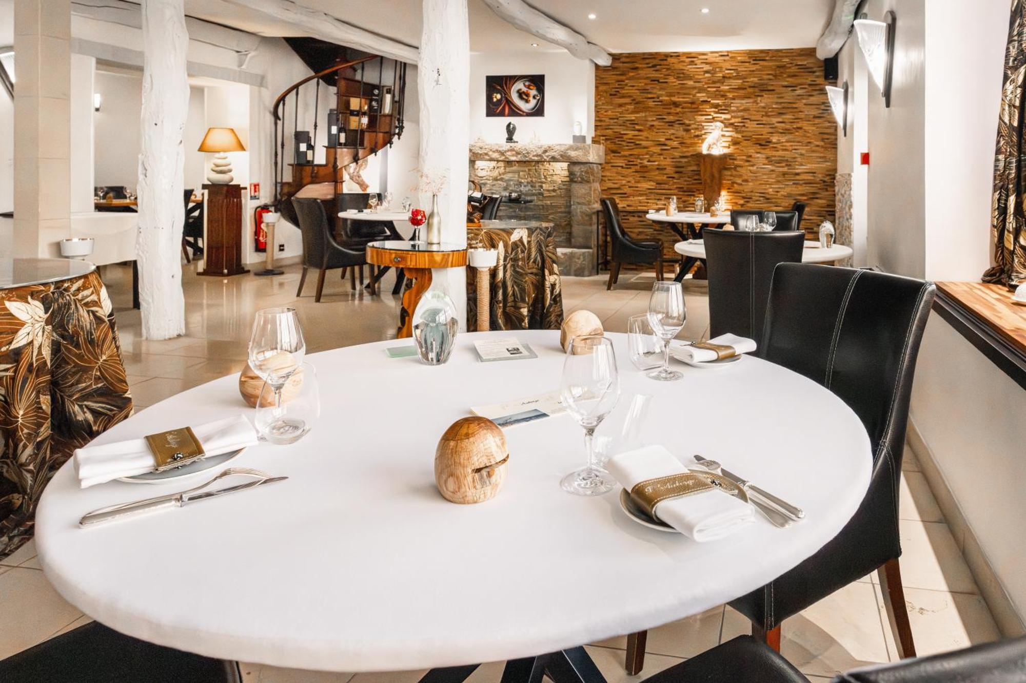 Logis L'Auberge - Maison Glenn Anna Sainte-Anne-d'Auray Ngoại thất bức ảnh
